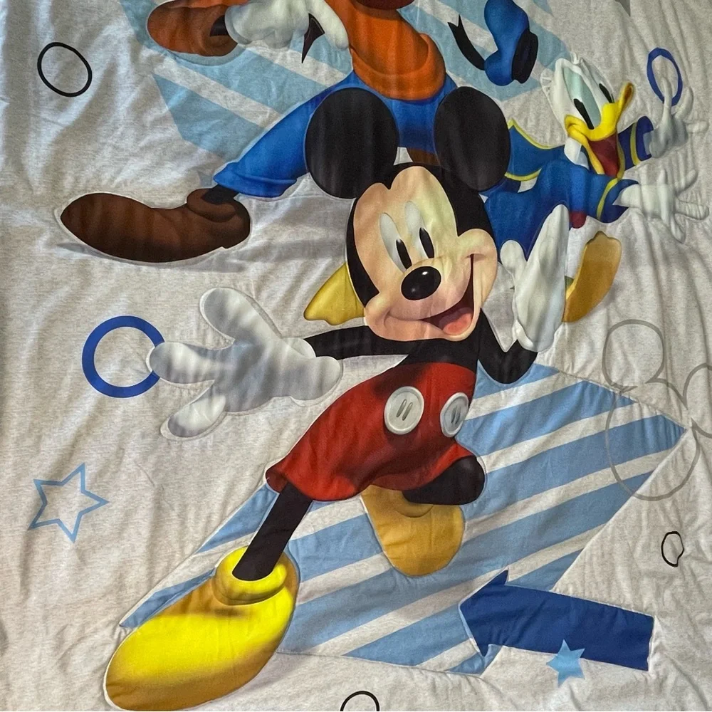 Disney Mickey and Friends Soft Toddler Comforter Lightweight ~56”L 42”W